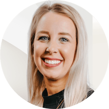 Portrait photo of Sabrina Hueck