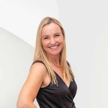 Portrait photo of Elmarie Viljoen