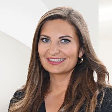 Portrait photo of Irina Ibele