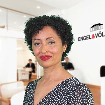 Portrait photo of Estelle Smidt