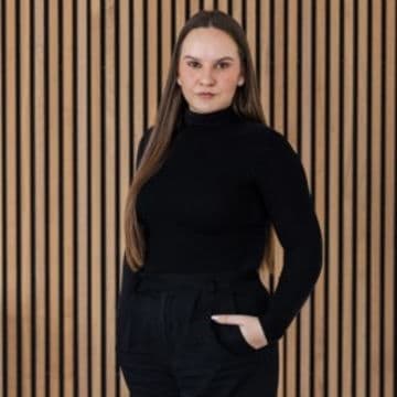 Portrait photo of Janina Engelbart