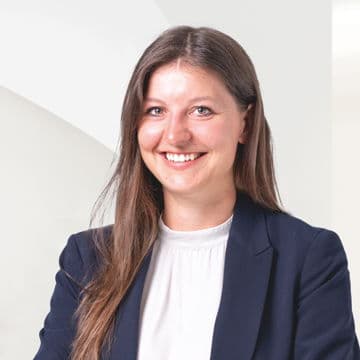 Portrait photo of Caren Prugger