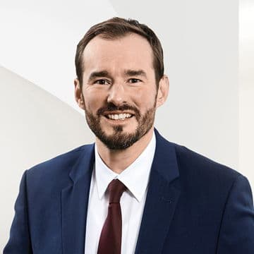 Portrait photo of Almir Corbo