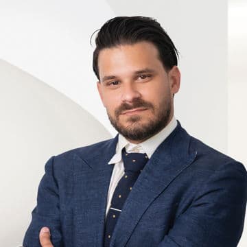 Portrait photo of Kostas Kalaitzis