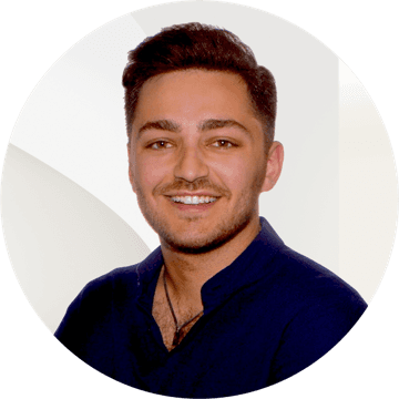 Portrait photo of Nikos Psychogios