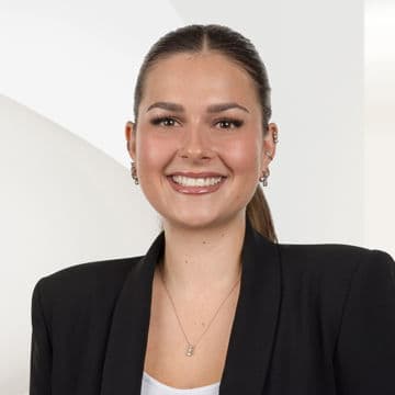 Portrait photo of Aïsha Comboeuf