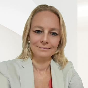 Portrait photo of Nicole Koch