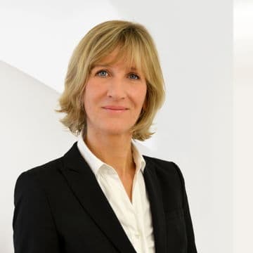 Portrait photo of Claudia Rahns