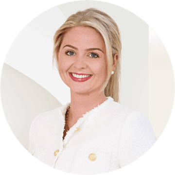 Portrait photo of Sophia Knop