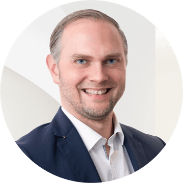 Portrait photo of Tobias Kochbeck