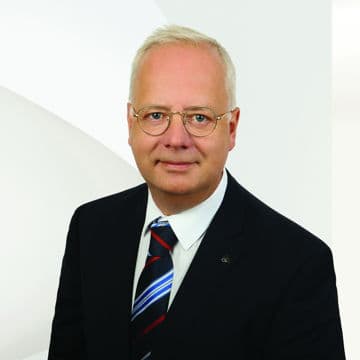 Portrait photo of Ronny Groth