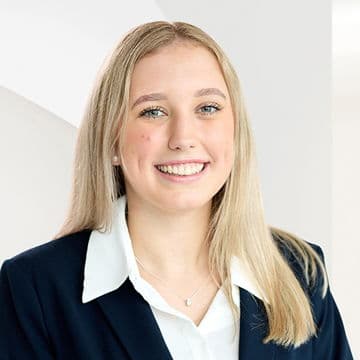 Portrait photo of Lena Gellißen