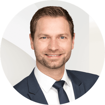 Portrait photo of Florian Schmid