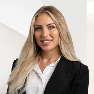 Porträtfoto von Sarah Weiss