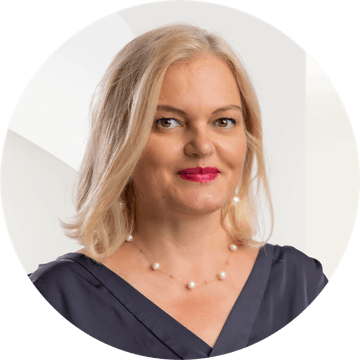 Portrait photo of Melinda Cziprián