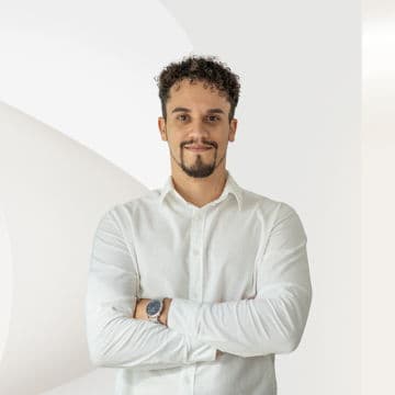 Portrait photo of Mateo García