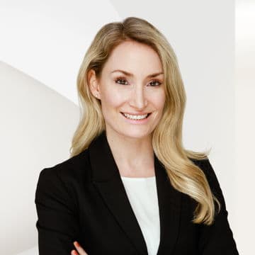 Portrait photo of Rachel Stern