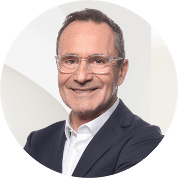 Portrait photo of Thomas Zwingmann