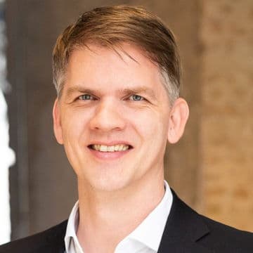 Portrait photo of Markus Schröder