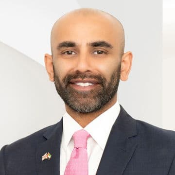 Portrait photo of Sheikh Hannan