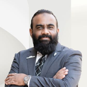 Porträtfoto von Faisal Farooqi