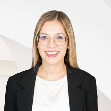 Portrait photo of Anna Habring