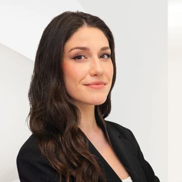 Portrait photo of Martina Manzi