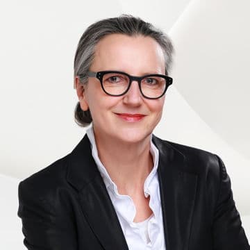 Portrait photo of Katja Simontowski