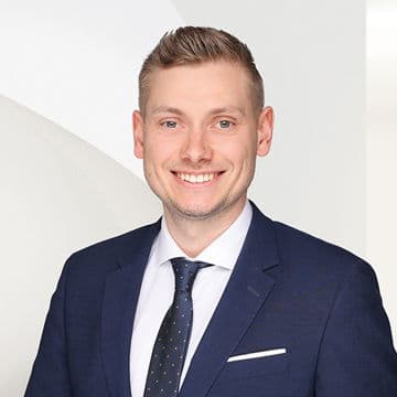 Portrait photo of Felix Blessing