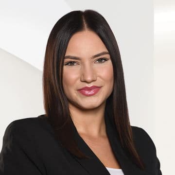 Portrait photo of Jacqueline Lyssy