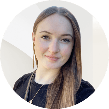 Portrait photo of Carolin Peine