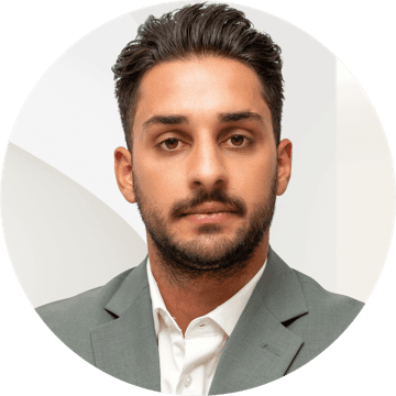 Φωτογραφία πορτρέτου του Nikos Liveris