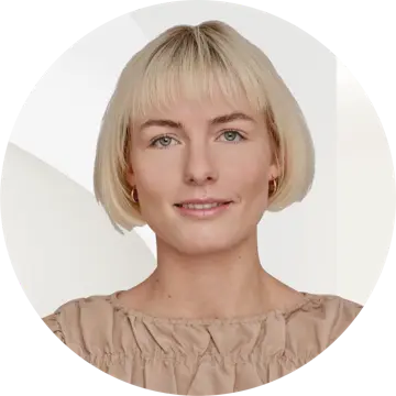 Portrait photo of Kathrin Schauer