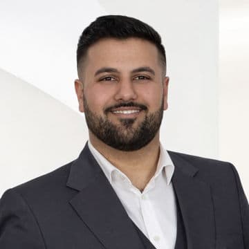 Portrait photo of Jaspal Nill