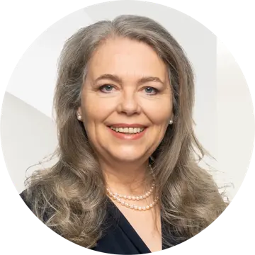 Portrait photo of Katrin Hiersche