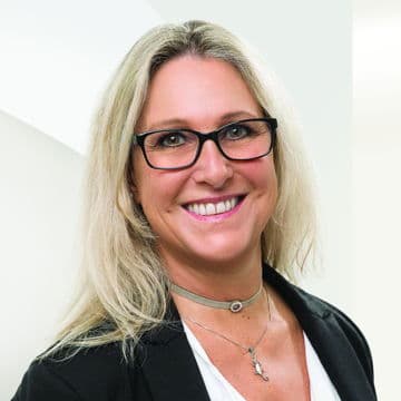 Portrait photo of Simone Kaiser