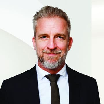 Portrait photo of Tim Schäfer