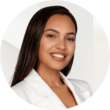 Portrait photo of Sarah Haines