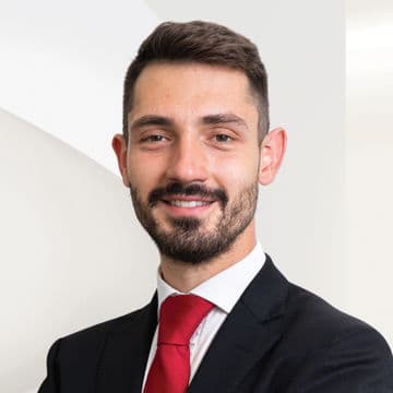 Portrait photo of Luca Rezzola