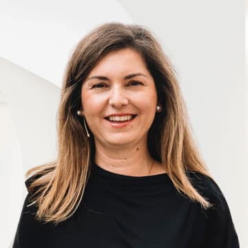 Porträtfoto von Dora Oliveira