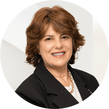 Φωτογραφία πορτρέτου του Yro Tsiouni