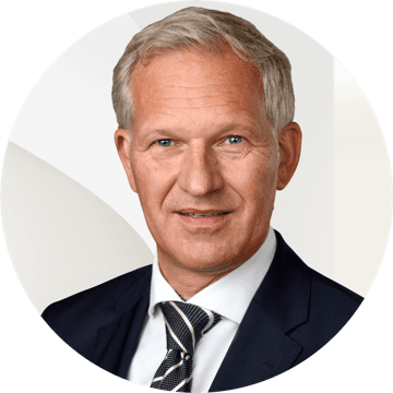 Portrait photo of Frank Heinemann