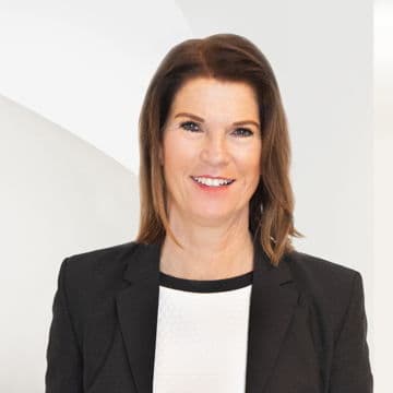 Portrait photo of Gabriela Weber