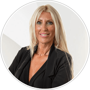 Portrait photo of Anna Gatto