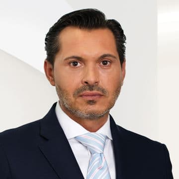 Porträtfoto von Antonio Santamaria