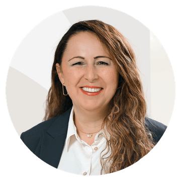 Portrait photo of Claudia Dassinger