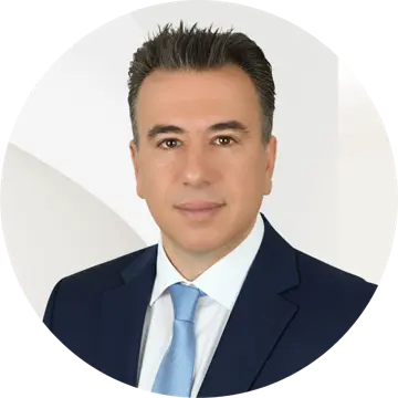 Portrait photo of Giorgos Bouris