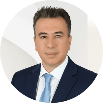 Portrait photo of Giorgos Bouris