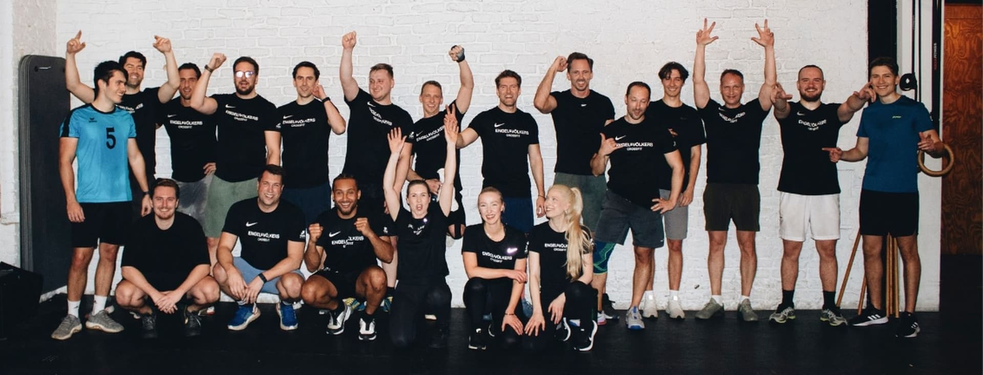 Photo of the Engel & Völkers Commercial Berlin team at CrossFit