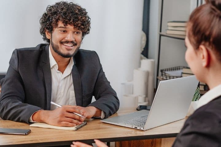 candidate asks questions in a Dubai real estate interview